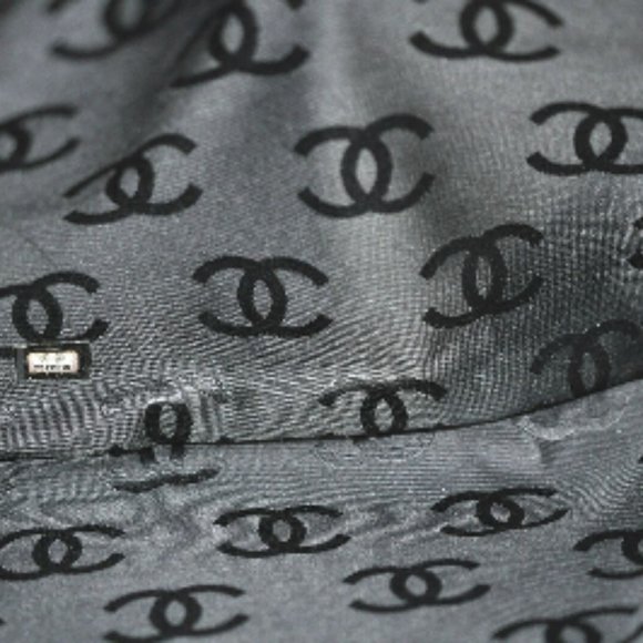 EUC Chanel Vintage Rue Cambon 31 Shoulder Bag Tote Satchel Black Ivory Travel - Picture 5 of 14